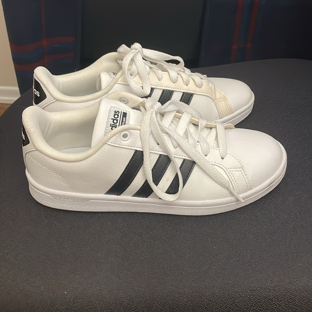 Adidas cloud foam shoes